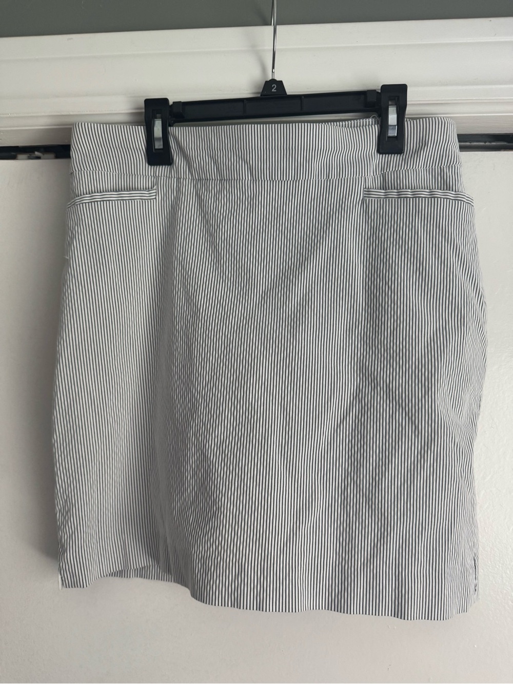 Chico's blue and white seersucker skort